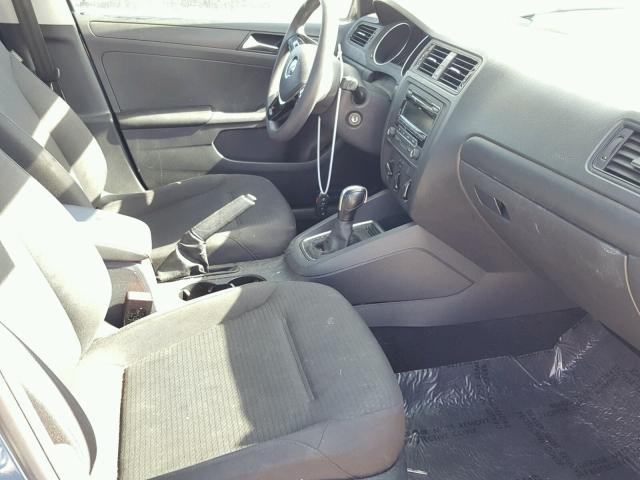 3VW2K7AJ2FM357704 - 2015 VOLKSWAGEN JETTA BASE BLUE photo 5