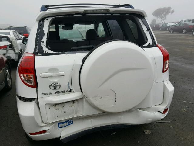 JTMZD33V065028090 - 2006 TOYOTA RAV4 WHITE photo 9