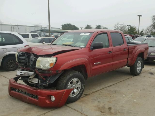 5TEKU72N17Z424439 - 2007 TOYOTA TACOMA DOU RED photo 2