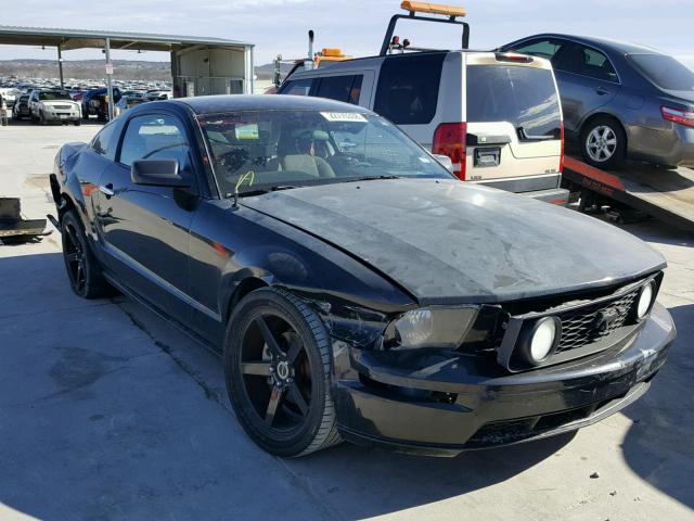 1ZVHT80N485180650 - 2008 FORD MUSTANG BLACK photo 1