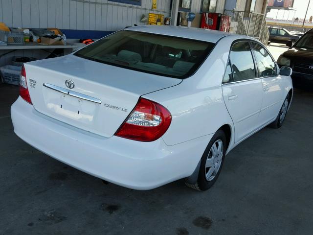 4T1BE32K53U169076 - 2003 TOYOTA CAMRY LE WHITE photo 4