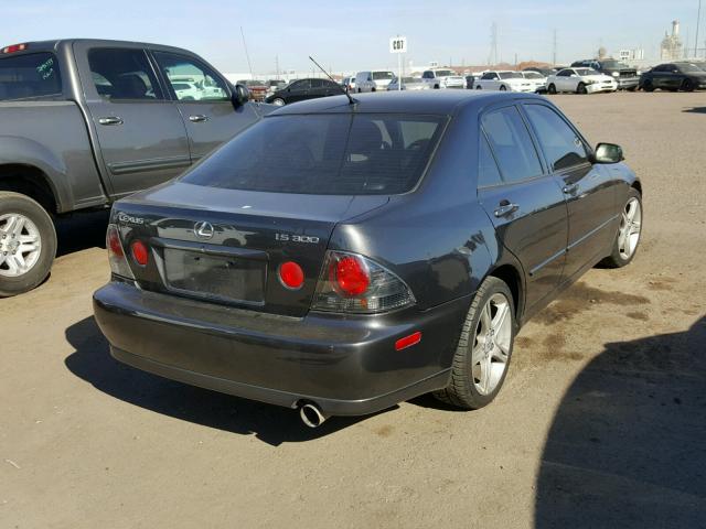 JTHBD192930068694 - 2003 LEXUS IS 300 GRAY photo 4