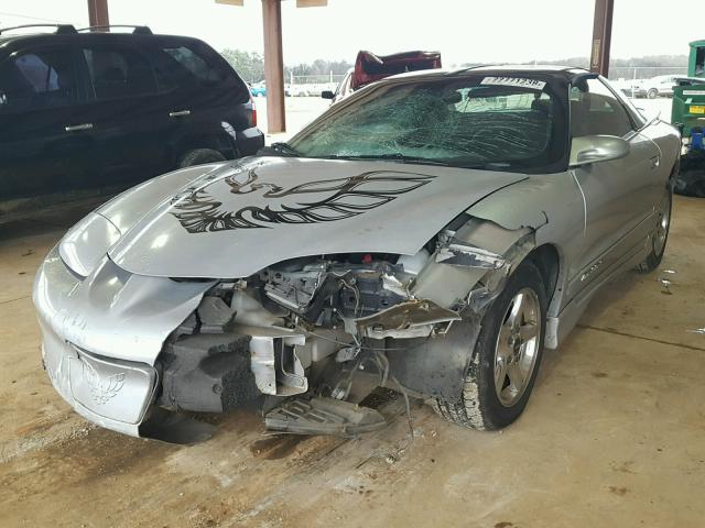 2G2FS22K1Y2168081 - 2000 PONTIAC FIREBIRD SILVER photo 2