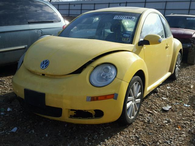 3VWRW31C68M523092 - 2008 VOLKSWAGEN NEW BEETLE YELLOW photo 2