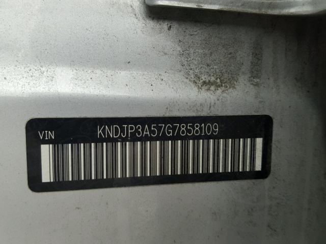 KNDJP3A57G7858109 - 2016 KIA SOUL + SILVER photo 10