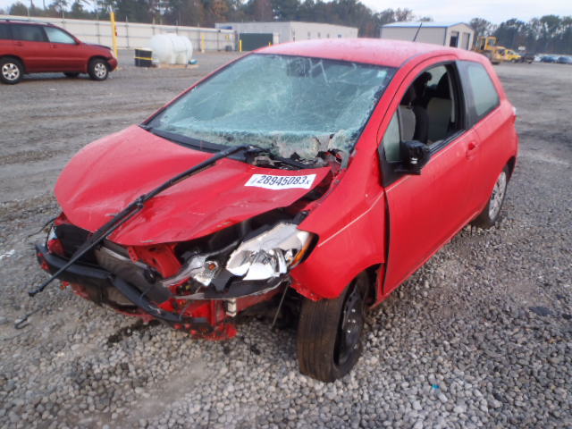 JTDJTUD30CD511342 - 2012 TOYOTA YARIS RED photo 2