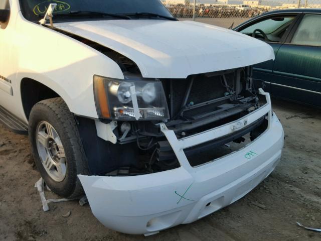 3GNFC16077G133351 - 2007 CHEVROLET SUBURBAN C WHITE photo 9