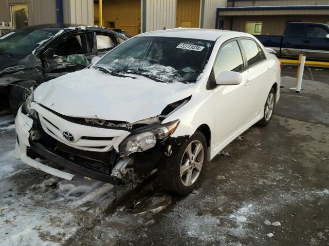 5YFBU4EE1DP217691 - 2013 TOYOTA COROLLA BA WHITE photo 2