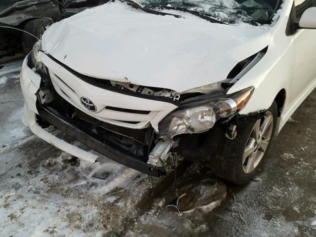 5YFBU4EE1DP217691 - 2013 TOYOTA COROLLA BA WHITE photo 9