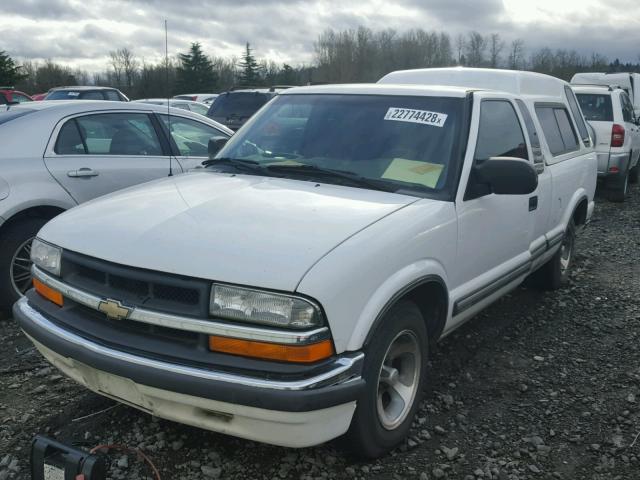 1GCCS19W818132592 - 2001 CHEVROLET S TRUCK S1 WHITE photo 2