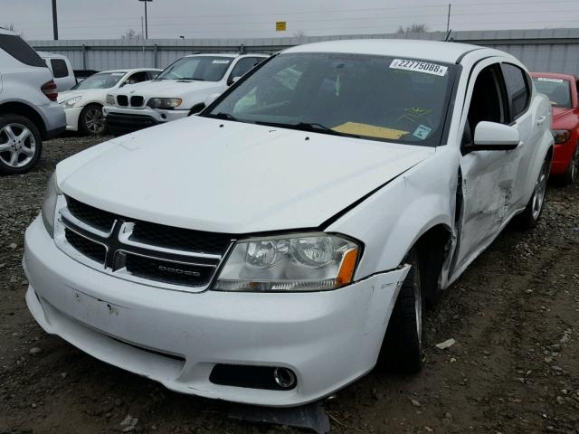 1B3BD2FG7BN548825 - 2011 DODGE AVENGER LU WHITE photo 2