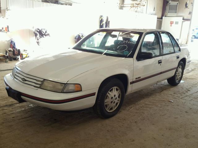 2G1WN54TXP1139623 - 1993 CHEVROLET LUMINA EUR WHITE photo 2