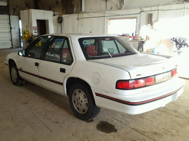 2G1WN54TXP1139623 - 1993 CHEVROLET LUMINA EUR WHITE photo 3