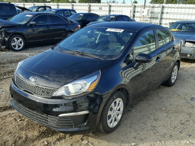 KNADM4A30H6057391 - 2017 KIA RIO LX BLACK photo 2