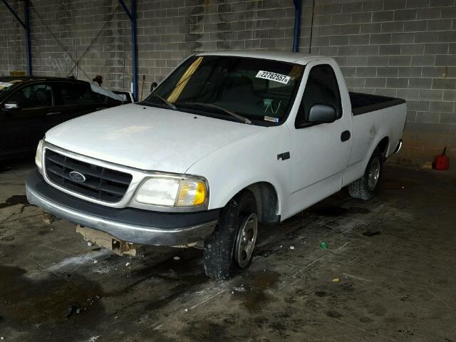 1FTZF1729YNA57377 - 2000 FORD F150 WHITE photo 2