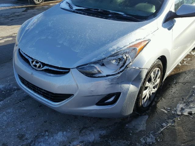 5NPDH4AE3DH190591 - 2013 HYUNDAI ELANTRA GL SILVER photo 9