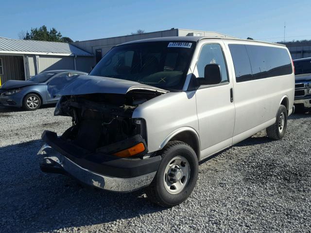 1GAHG39U171177496 - 2007 CHEVROLET EXPRESS G3 BEIGE photo 2