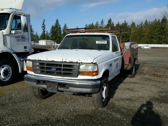 3FELF47FXVMA23827 - 1997 FORD F SUPER DU WHITE photo 2