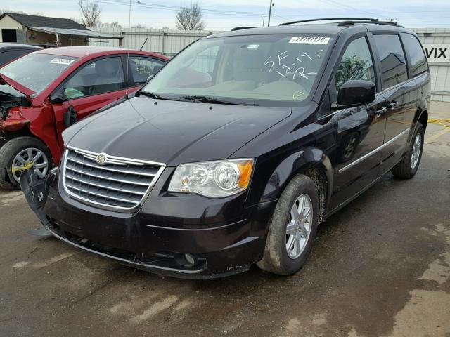 2A4RR5D18AR415808 - 2010 CHRYSLER TOWN & COU PURPLE photo 2