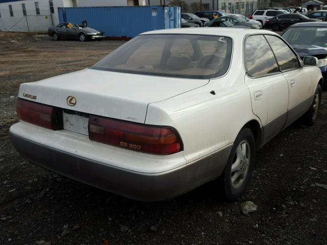 JT8GK13T4R0008411 - 1994 LEXUS ES 300 WHITE photo 4