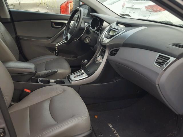 KMHDH4AE8CU337911 - 2012 HYUNDAI ELANTRA GL GRAY photo 5