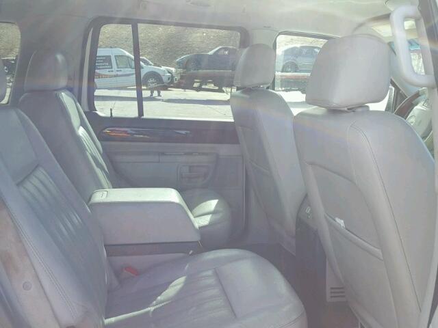 5LMEU68H34ZJ13474 - 2004 LINCOLN AVIATOR 白色 照片 6