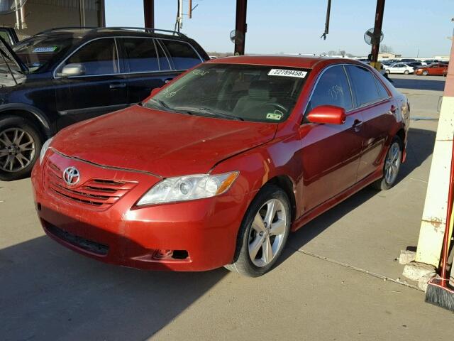 4T1BF3EKXBU679740 - 2011 TOYOTA CAMRY BASE RED photo 2