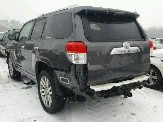 JTEBU5JRXA5026600 - 2010 TOYOTA 4RUNNER SR GRAY photo 3