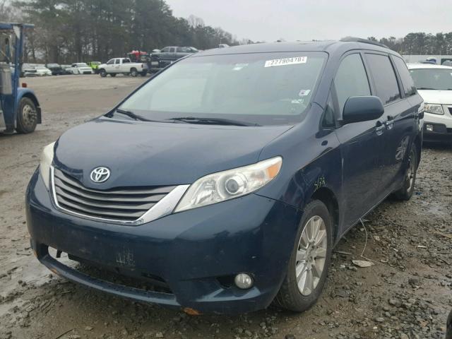 5TDDK3DC8BS001589 - 2011 TOYOTA SIENNA XLE GREEN photo 2