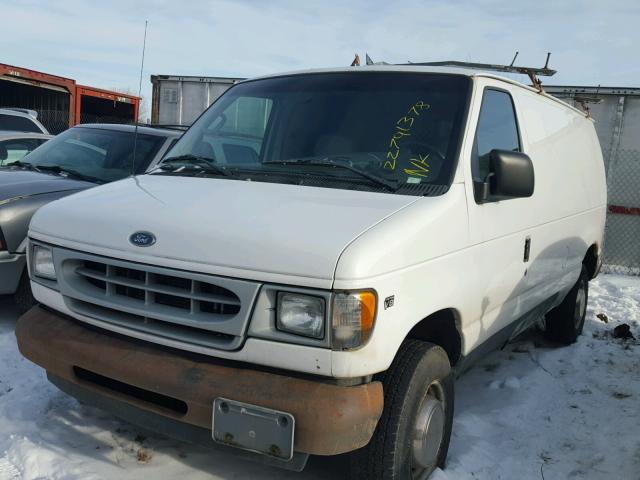 1FTNE24L22HB10687 - 2002 FORD ECONOLINE WHITE photo 2