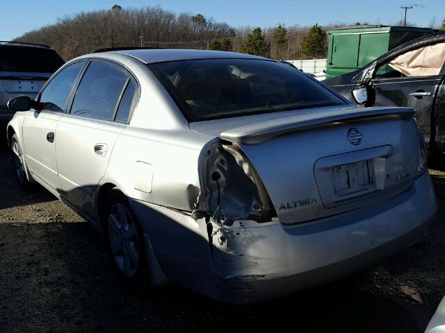 1N4AL11D73C318290 - 2003 NISSAN ALTIMA BAS SILVER photo 3