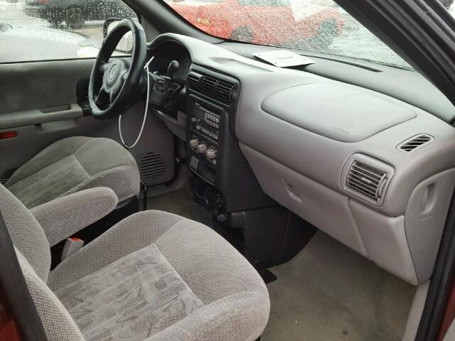 1GMDU03E22D215772 - 2002 PONTIAC MONTANA RED photo 5