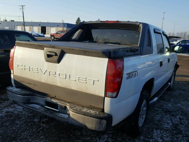 3GNEK12T74G221018 - 2004 CHEVROLET AVALANCHE WHITE photo 4