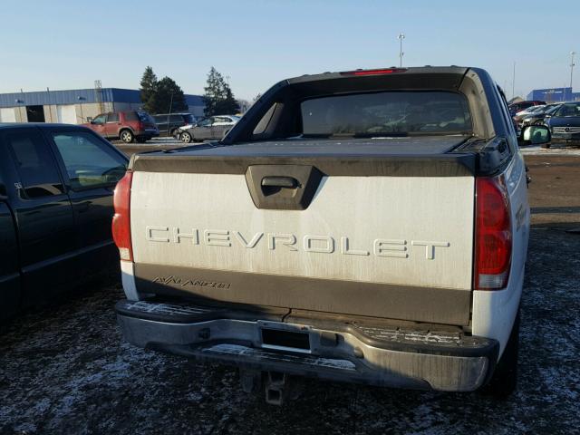 3GNEK12T74G221018 - 2004 CHEVROLET AVALANCHE WHITE photo 6