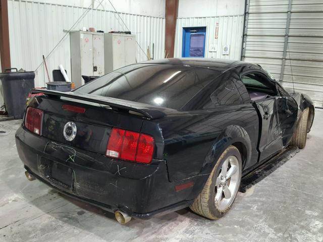 1ZVFT82H165196705 - 2006 FORD MUSTANG GT BLACK photo 4