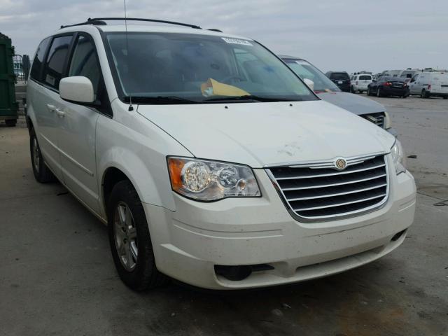 2A8HR54P18R103483 - 2008 CHRYSLER TOWN & COU WHITE photo 1