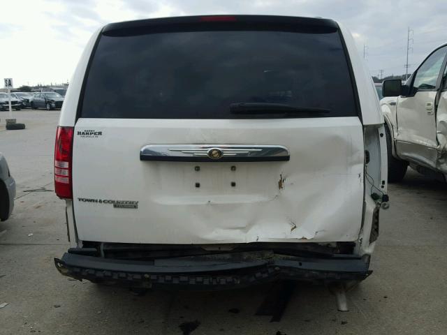 2A8HR54P18R103483 - 2008 CHRYSLER TOWN & COU WHITE photo 9