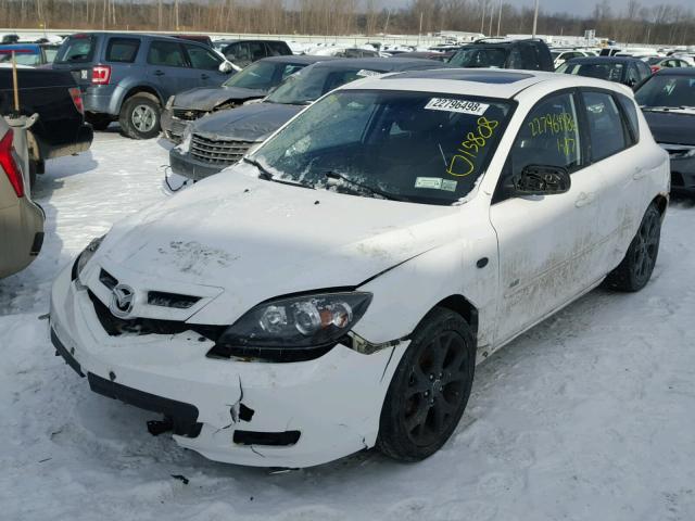 JM1BK144371688358 - 2007 MAZDA 3 HATCHBAC WHITE photo 2