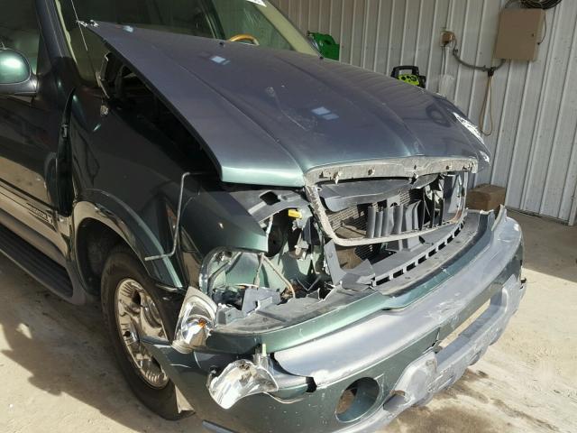 5LMPU28L0XLJ06673 - 1999 LINCOLN NAVIGATOR მწვანე ფოტო 9