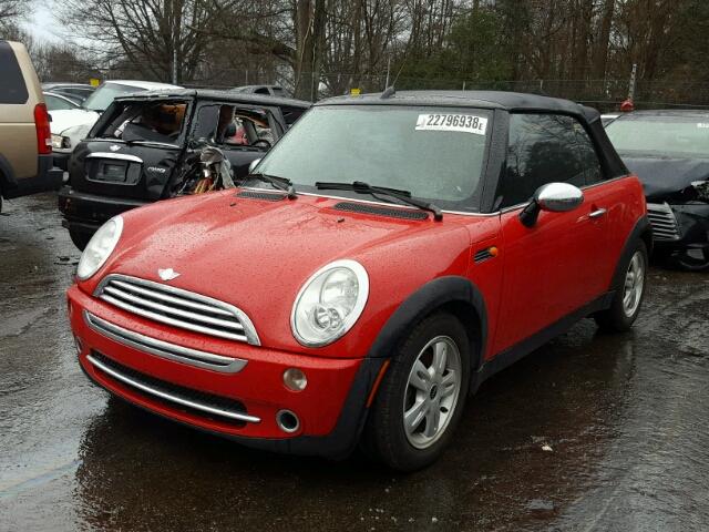 WMWRF33546TG15026 - 2006 MINI COOPER RED photo 2