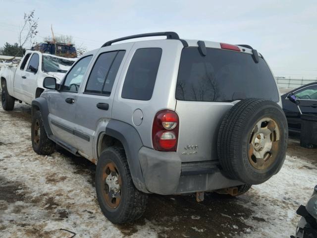 1J4GL48K26W192329 - 2006 JEEP LIBERTY SP SILVER photo 3