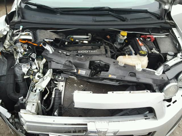1G1JA5SH2E4163114 - 2014 CHEVROLET SONIC LS Արծաթագույն լուսանկար 7