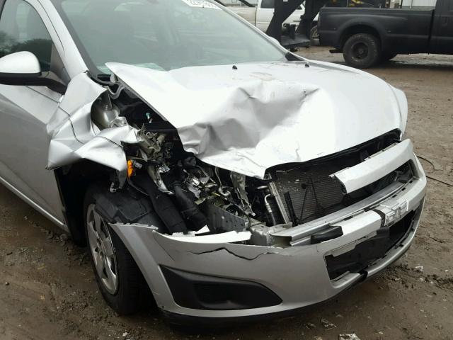 1G1JA5SH2E4163114 - 2014 CHEVROLET SONIC LS Արծաթագույն լուսանկար 9
