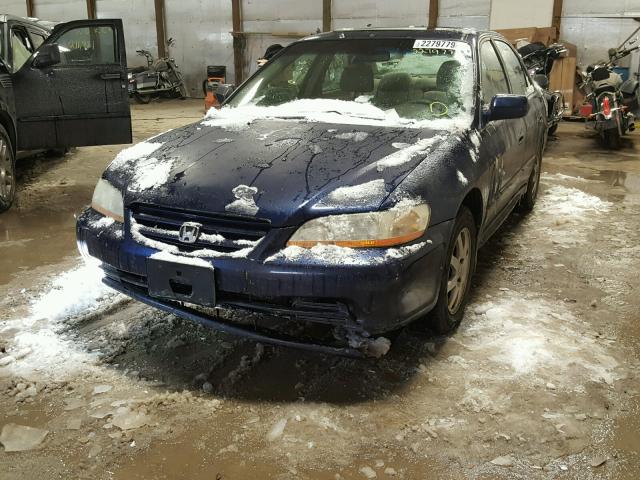 1HGCG55742A806563 - 2002 HONDA ACCORD SE BLUE photo 2