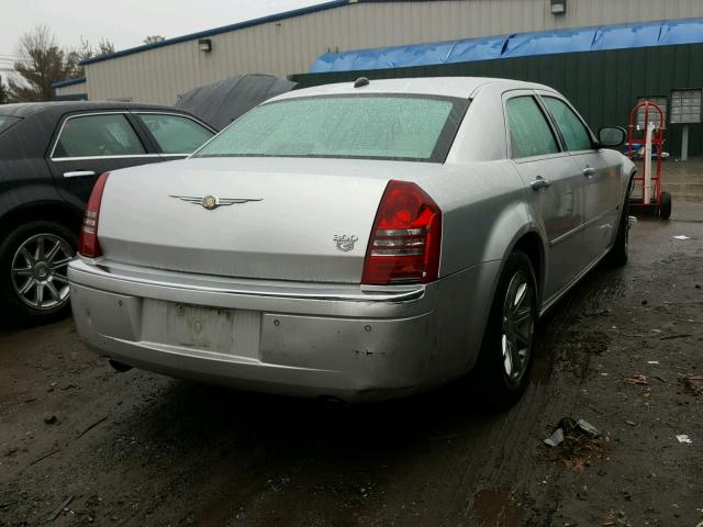 2C3AA63H55H668616 - 2005 CHRYSLER 300C SILVER photo 4