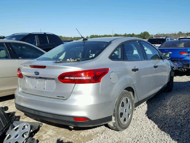 1FADP3E20FL318027 - 2015 FORD FOCUS S SILVER photo 4