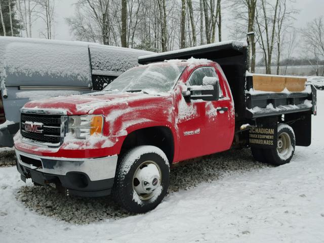 1GD322CL4BF118122 - 2011 GMC SIERRA K35 RED photo 2