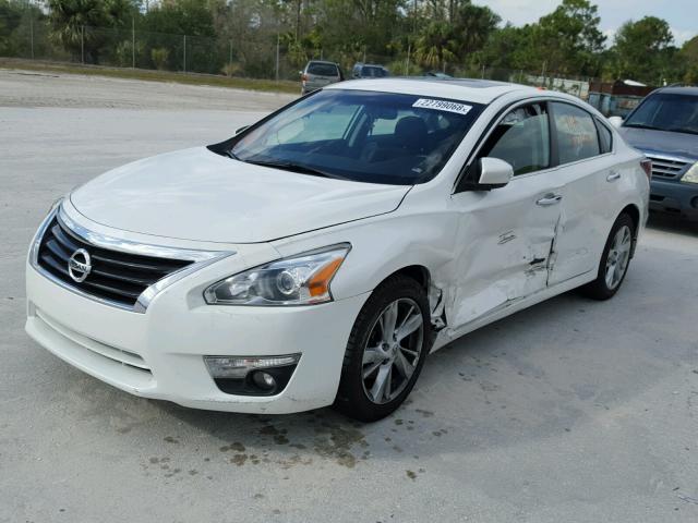 1N4AL3AP3EC111193 - 2014 NISSAN ALTIMA S WHITE photo 2