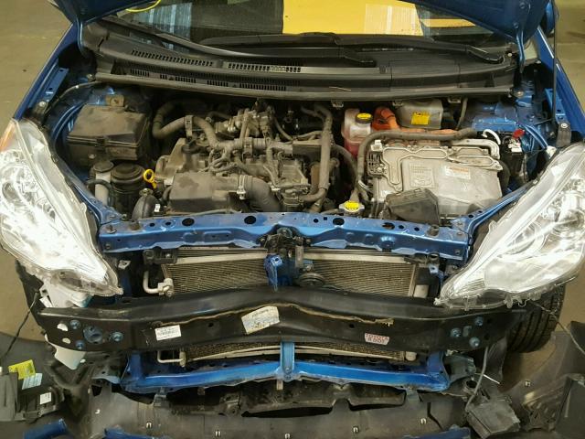 JTDKDTB34D1046291 - 2013 TOYOTA PRIUS C BLUE photo 7