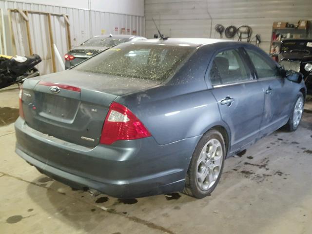 3FAHP0HG1BR298518 - 2011 FORD FUSION SE GRAY photo 4